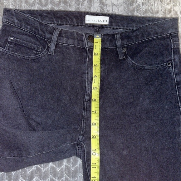 Loft Jeans. Lot of 2. Blue is Curvy Skinny & Black is Leggings. Size 6 - Picture 12 of 13